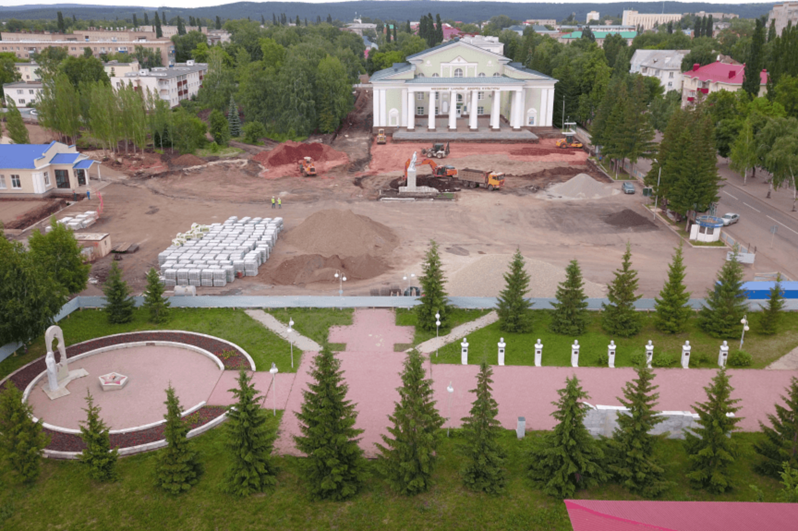 Город Октябрьский Башкирия. Парк Звездный Октябрьский Башкортостан. Фонтаны Октябрьский Башкортостан. Площадь города Октябрьский Башкортостан.