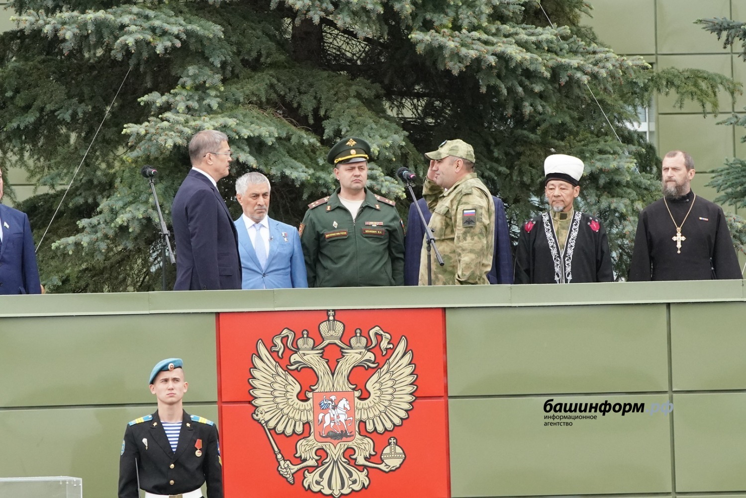 Олег Яровиков