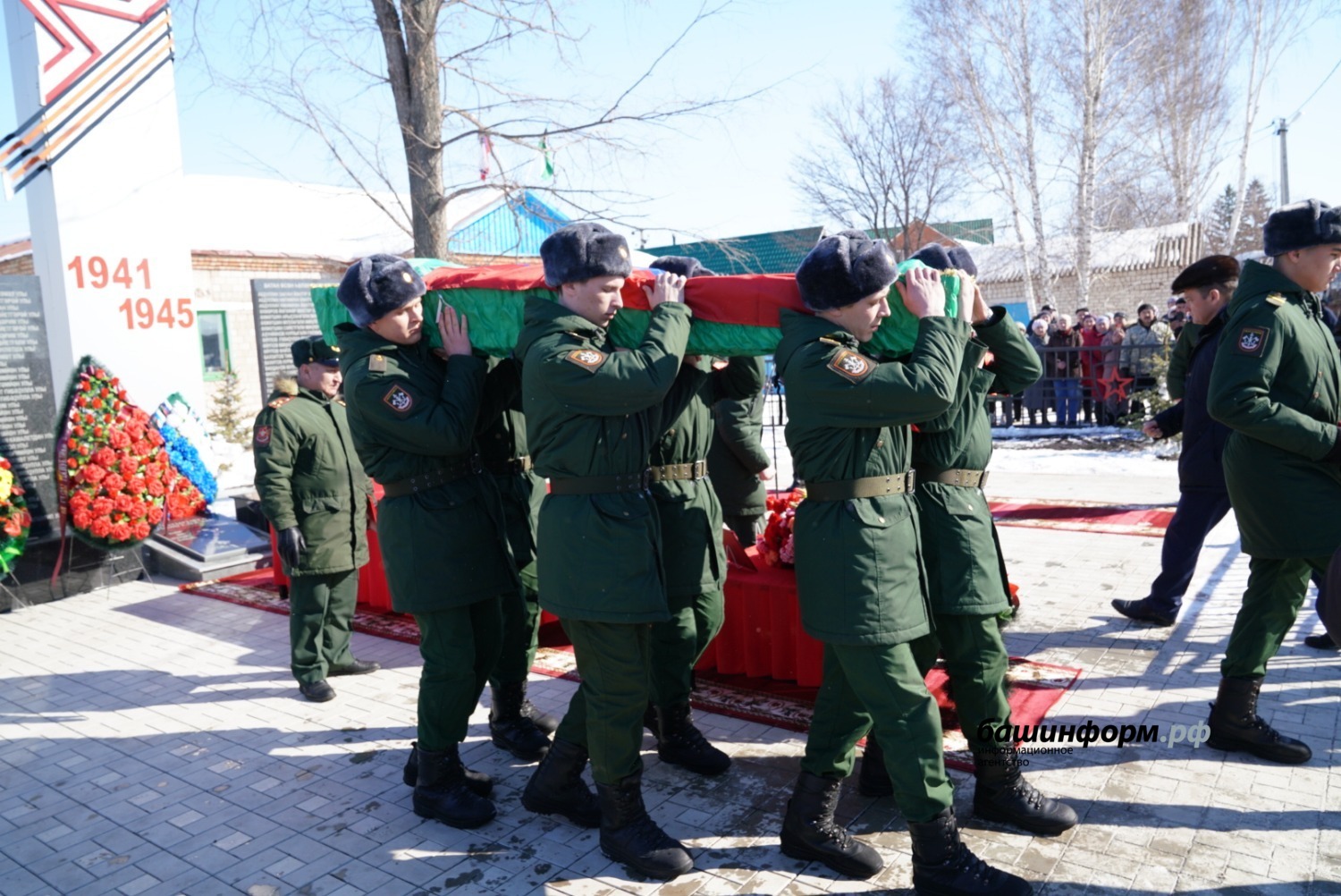 Олег Яровиков