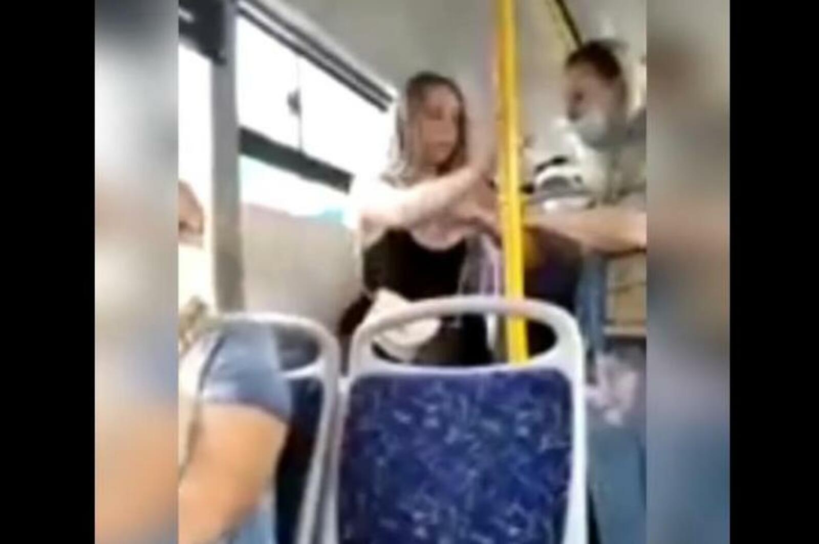 Писает В Автобусе