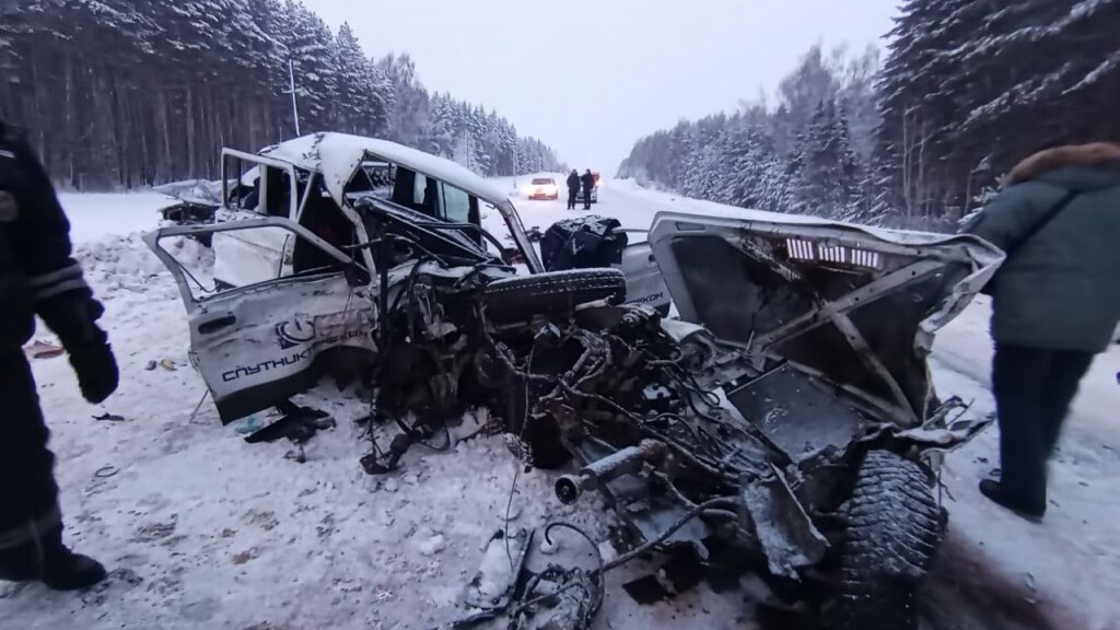 Дтп с вахтовиками из башкирии 11. Ижевск дтп 2погибших2021. Аварии в башкирии за последние сутки на трассе м7. Авария на трассе вчера стерлибашево. Авария белебеевский район булановка.