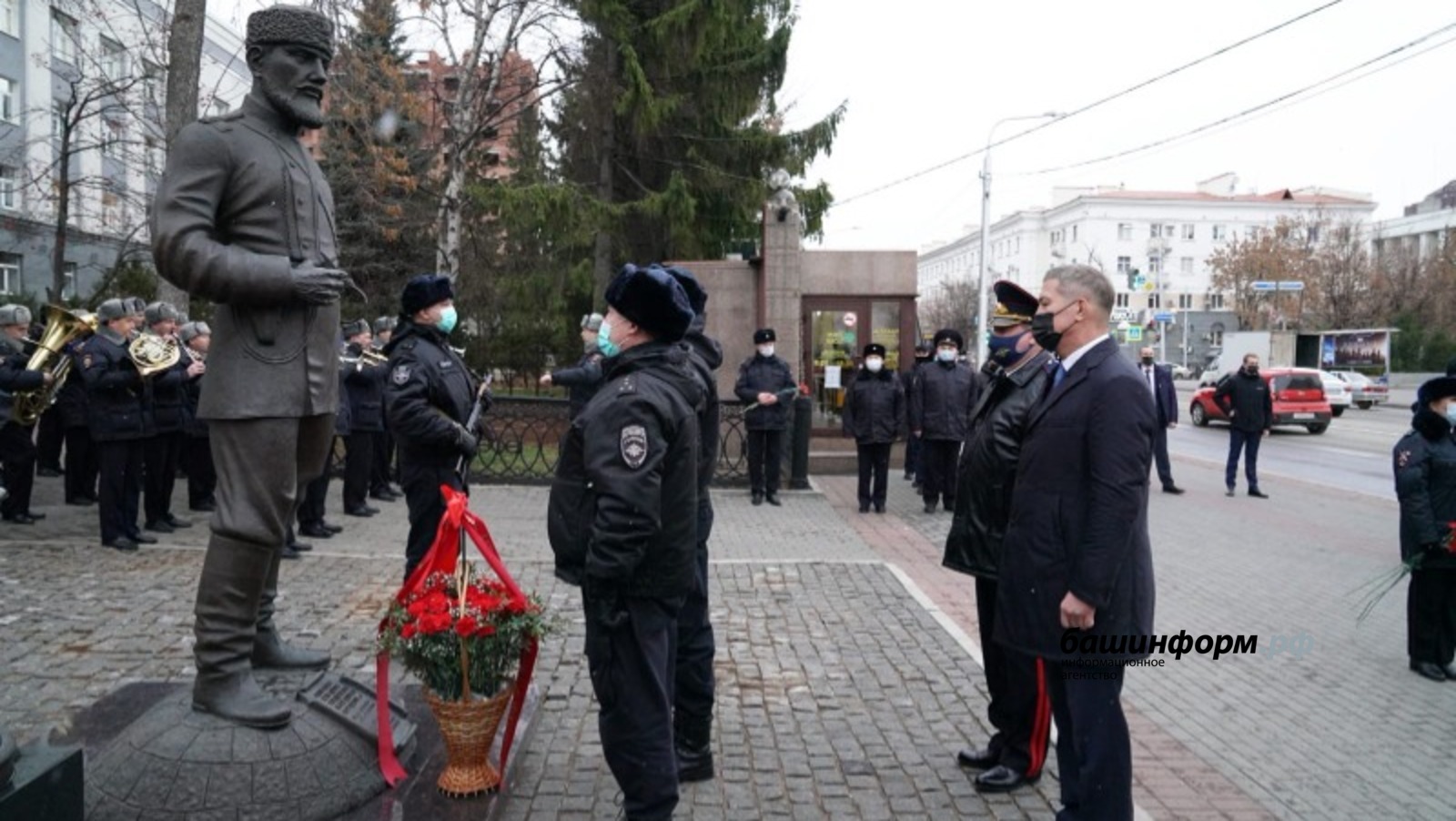 Олег Яровиков