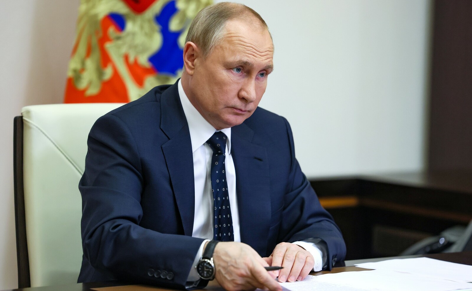 Президент Аргентины заявил, что не собирается разрывать контакты с Путиным из-за Украины