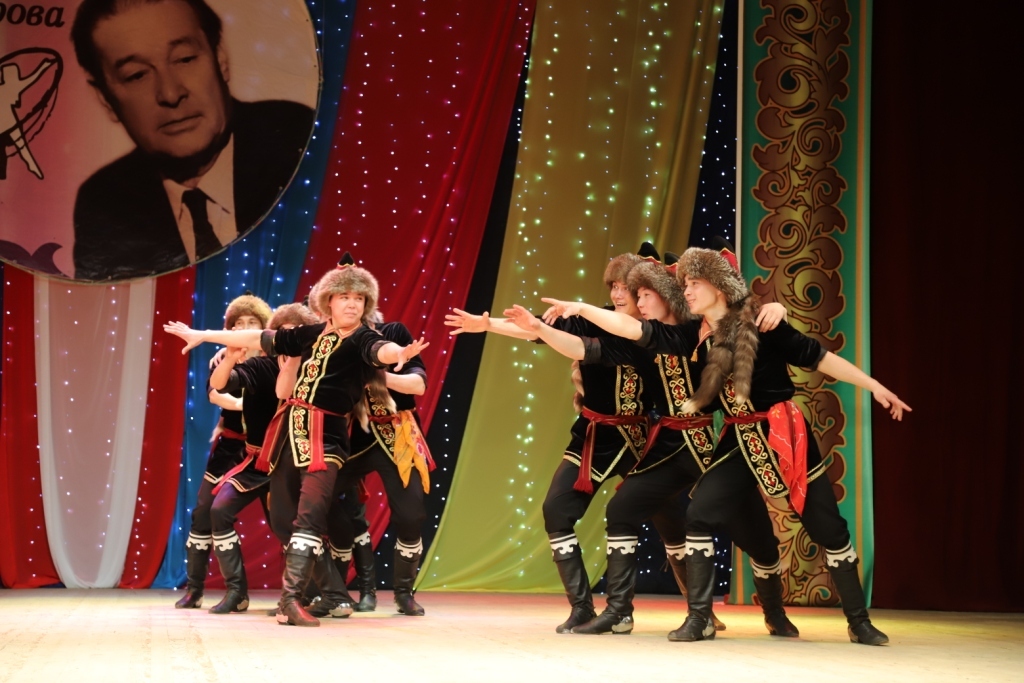 государственные танцы. государственные танцы. гаант имени игоря моисеева. государственные танцы. ансамбль моисеева танцы.