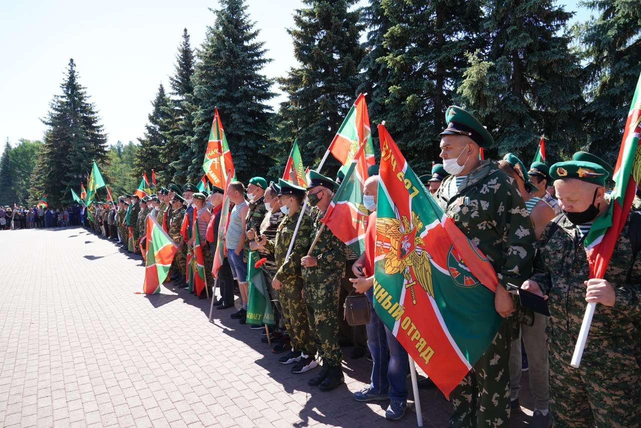 День пограничника в 2024 программа. С днем пограничника. 28 Мая день пограничника. День пограничника в 2024.