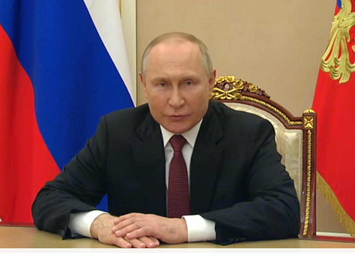 Владимир Путин напомнил молодежи о важности патриотизма