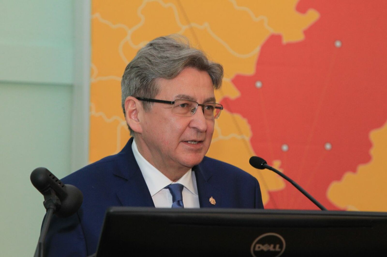 Олег Яровиков