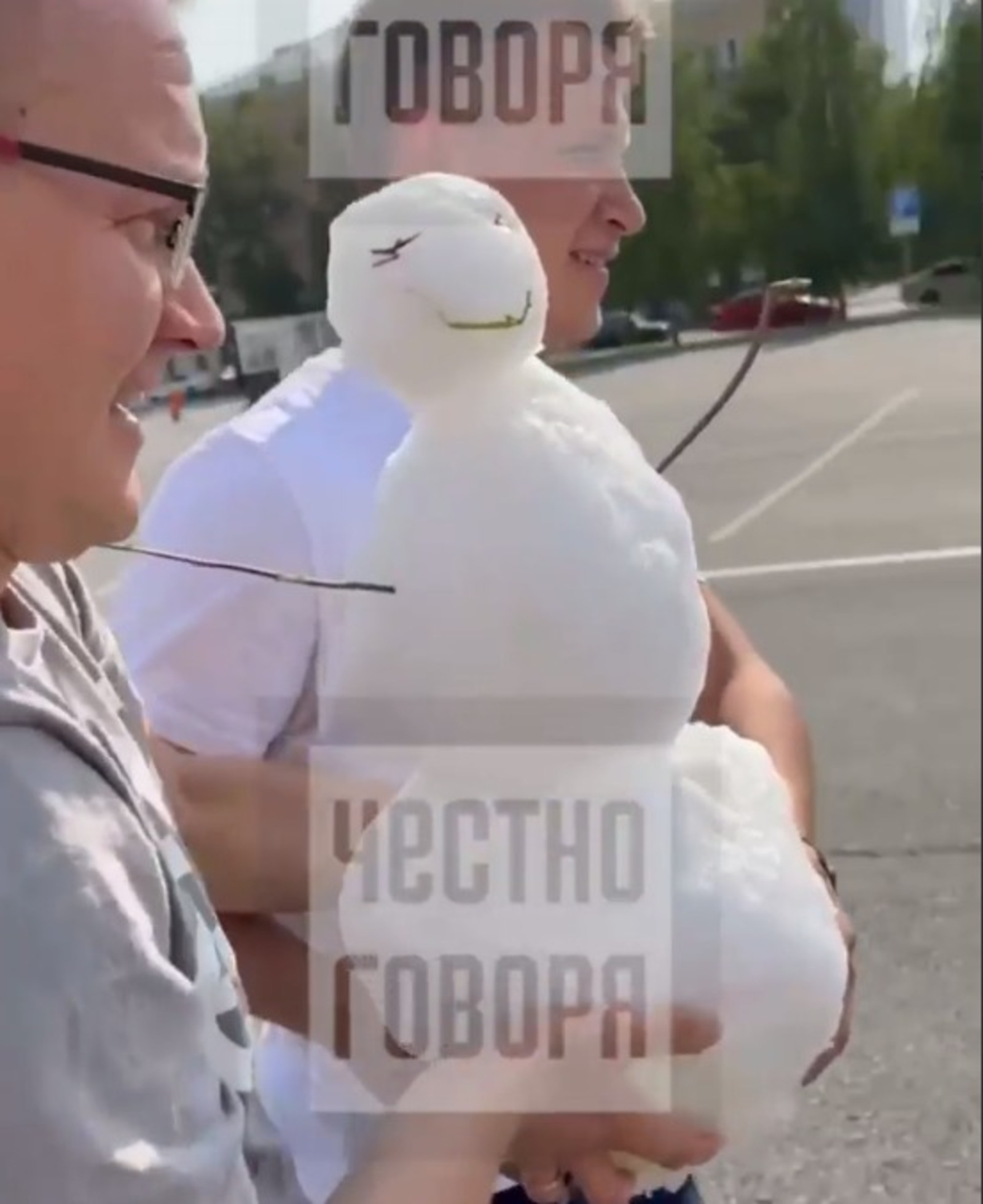 скриншот видео, официальная страница программы «Честно говоря»  в Telegram.
