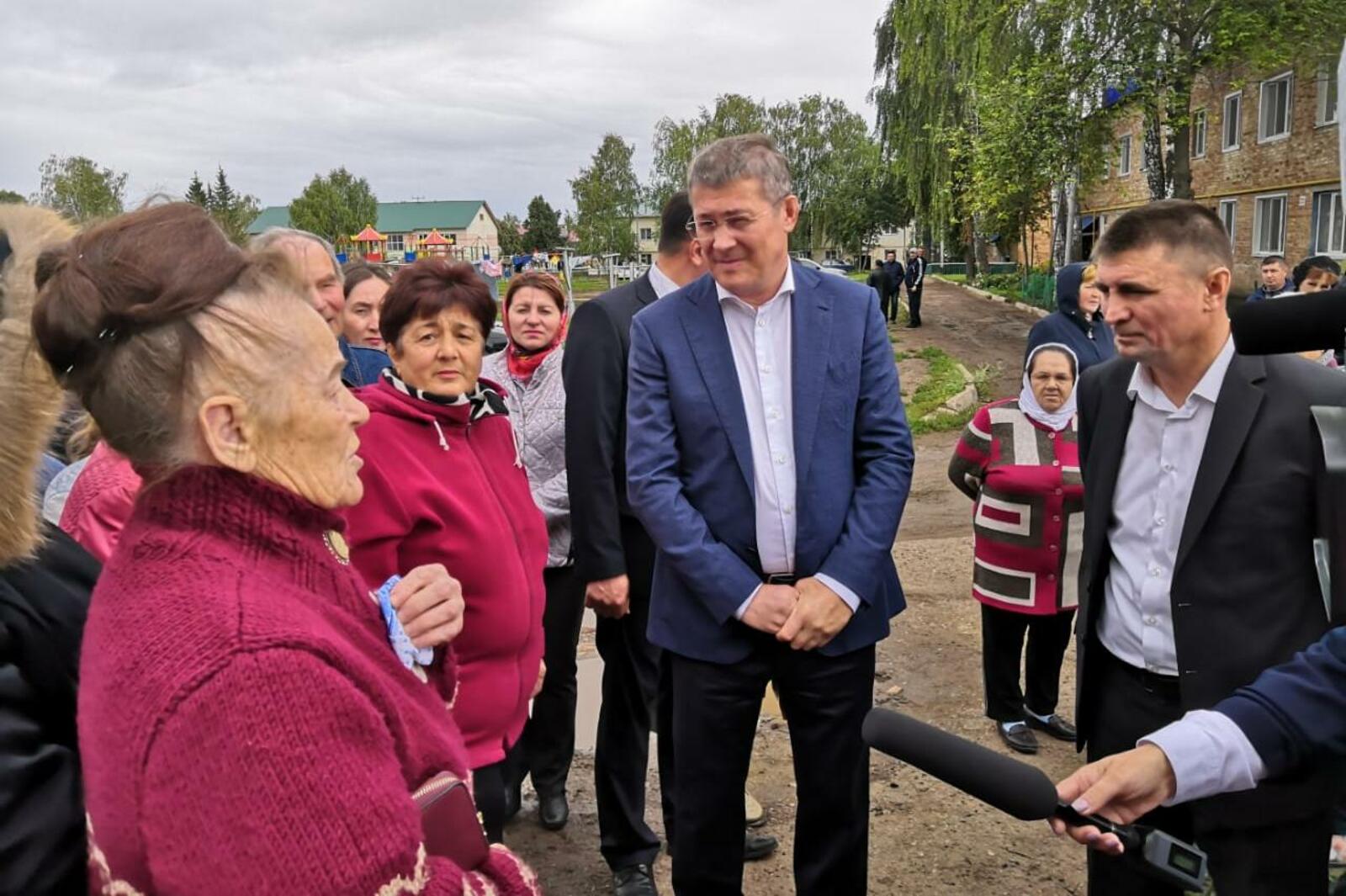 автор