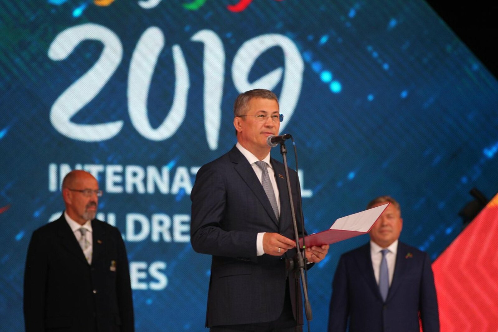 Олег Яровиков