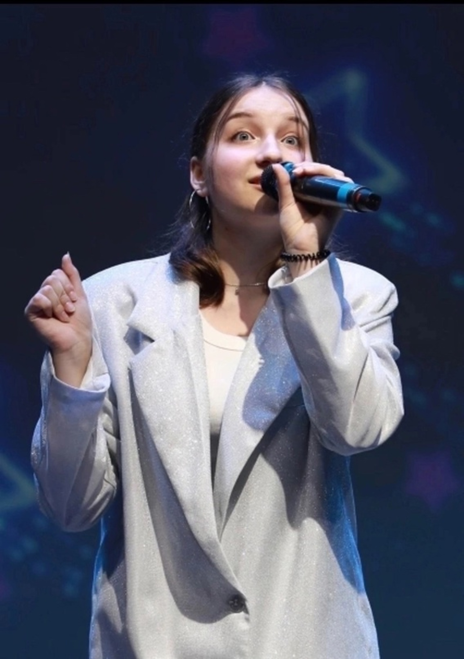 Полина һәр яҡлап та килгән