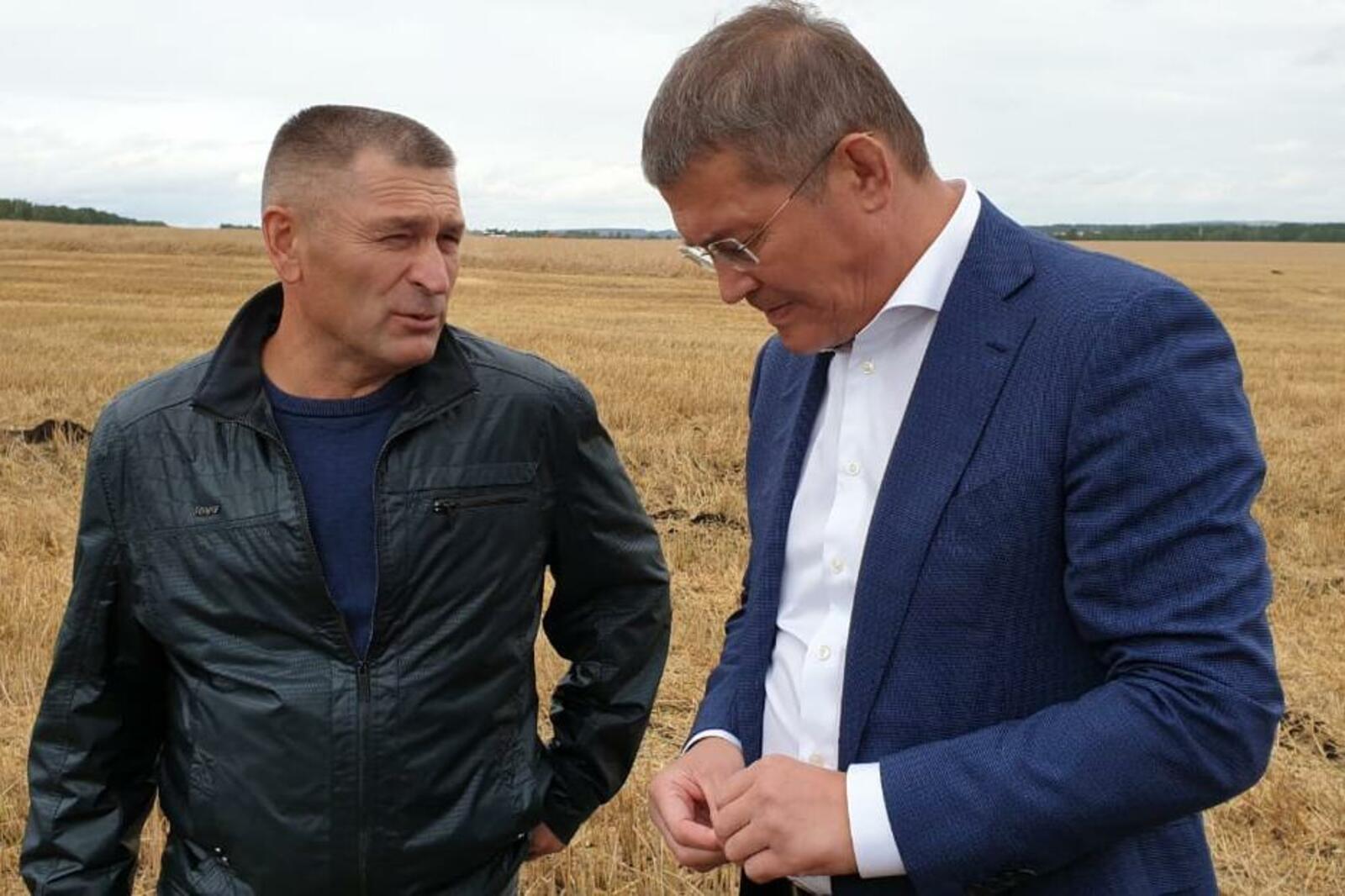 автор