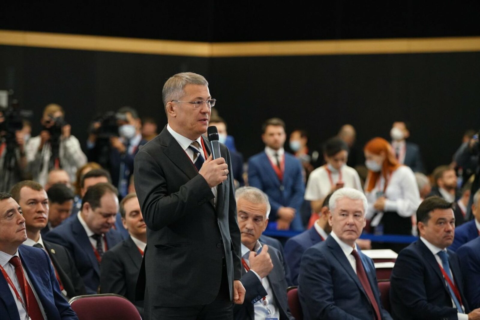 Олег Яровиков