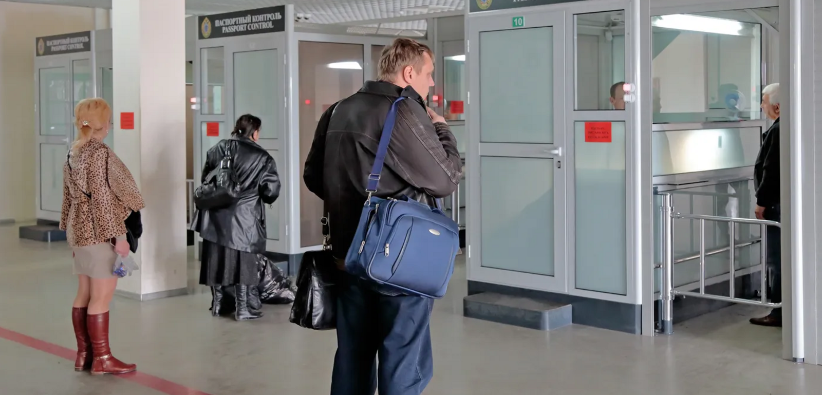 Ограничение в праве выезда за границу и в праве управления транспортными средствами