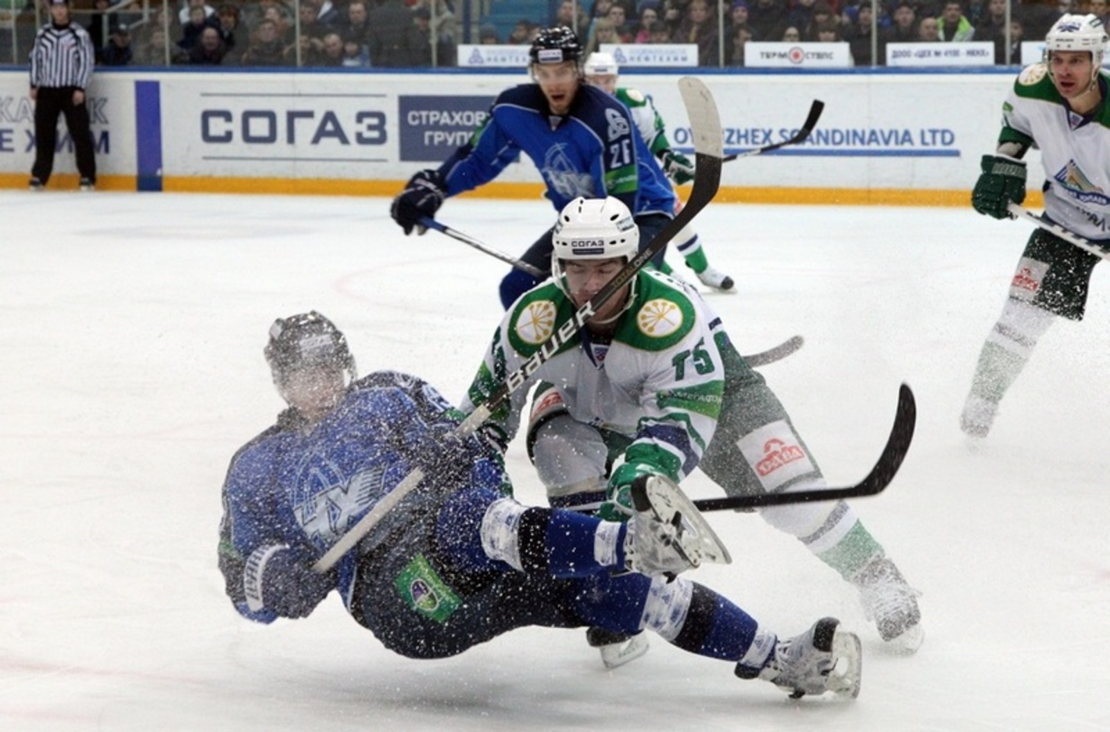 Фото с сайта www.hcneftekhimik.ru.