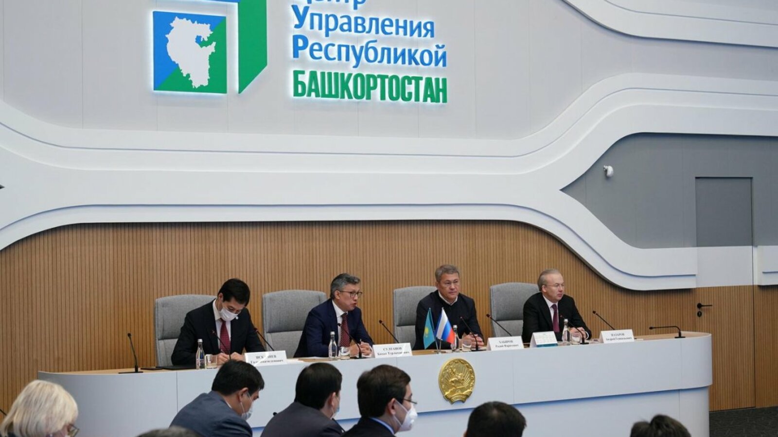 Олег Яровиков