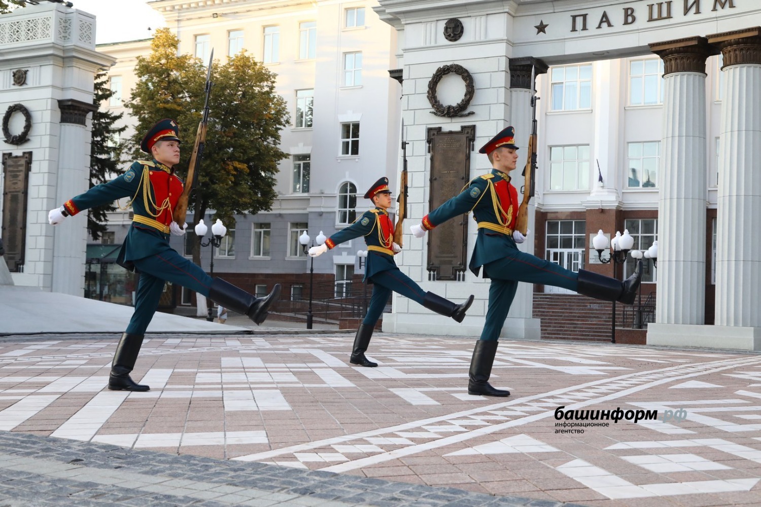 почетный караул москва