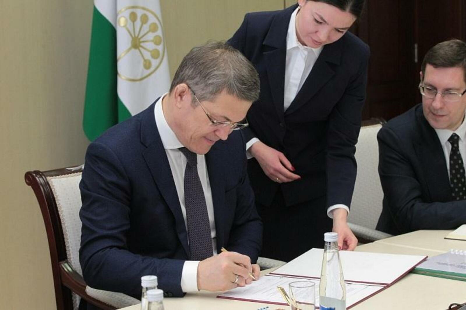 Олег Яровиков