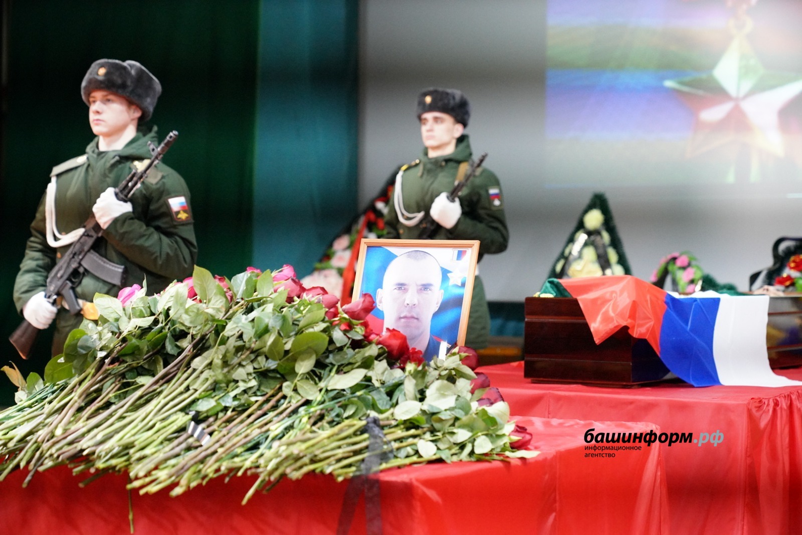 Олег Яровиков