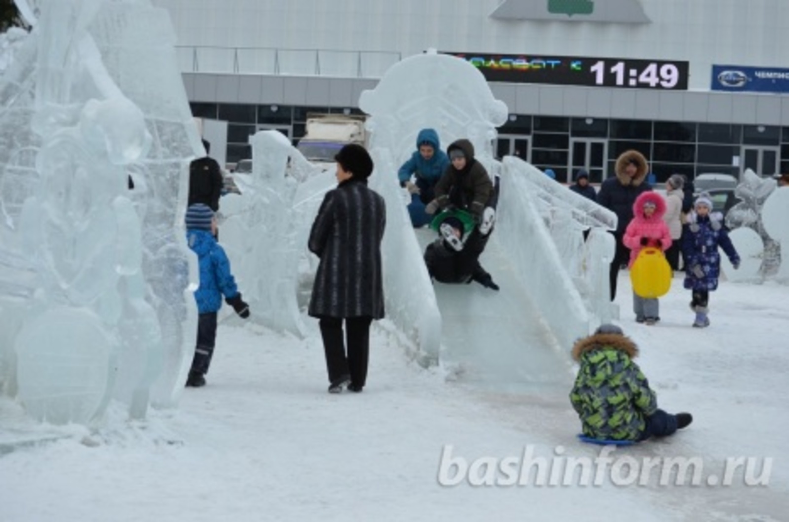 Domer продлил зимние каникулы. зимние игры в школе. в россии продлили зимние каникулы. зимние каникулы. зимние каникулы продлят.