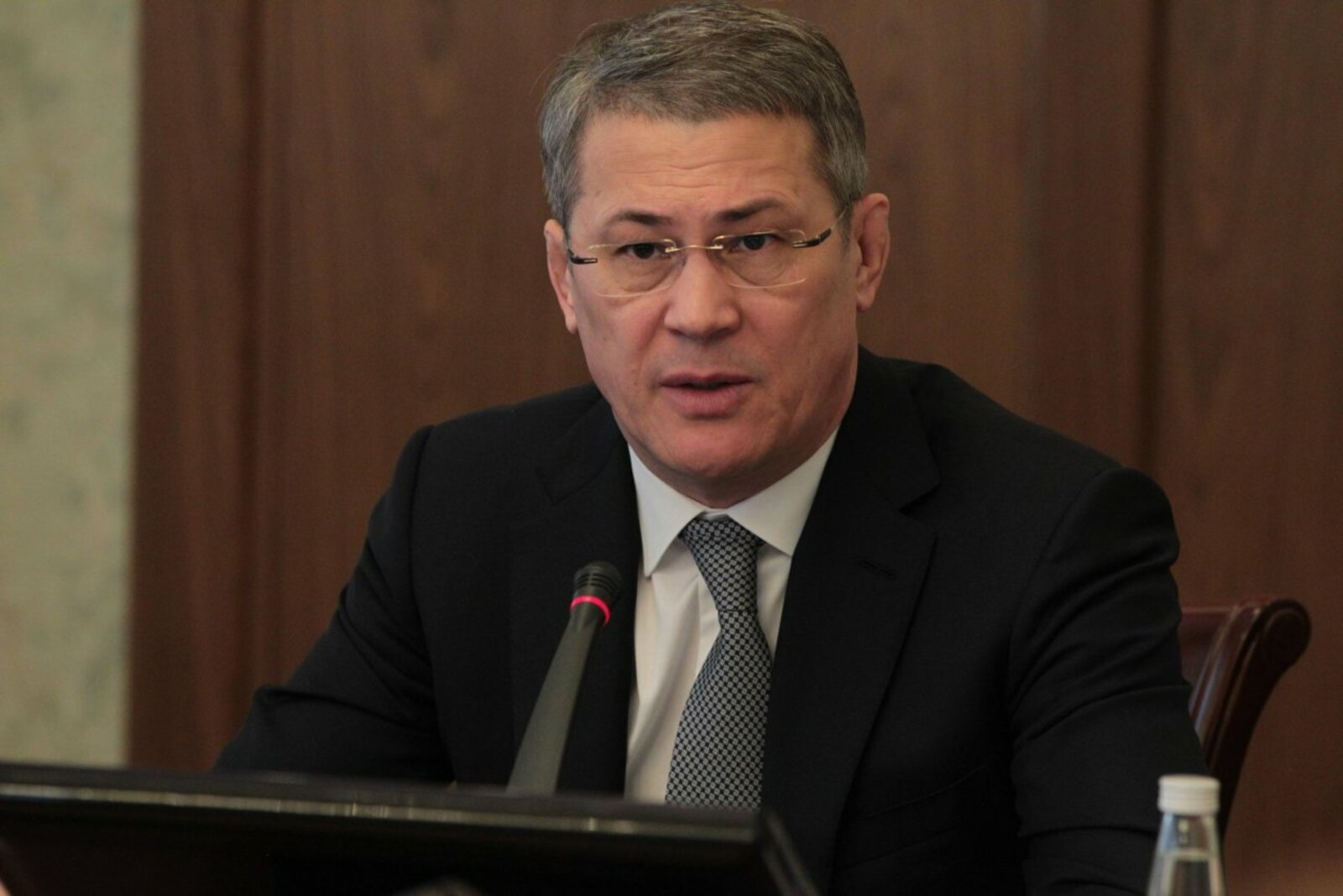 Олег Яровиков