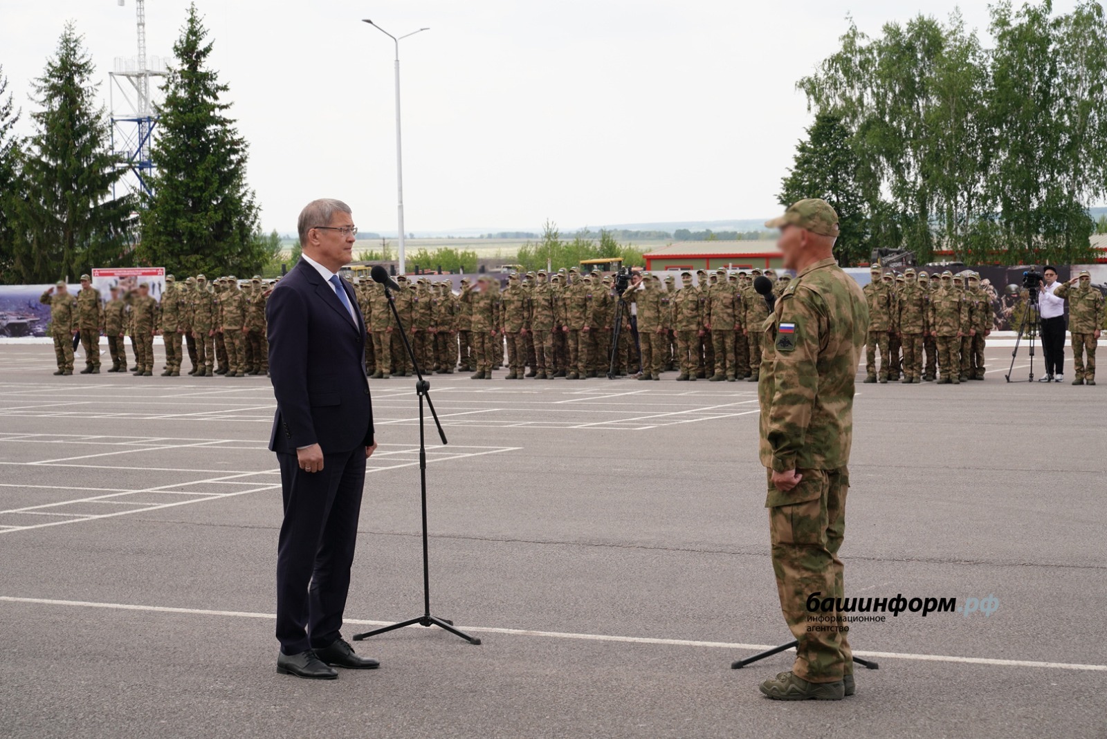 Олег Яровиков
