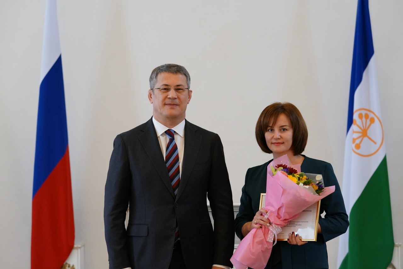 награждение сегодня в уфе главой республики башкортостан. учитель башкортостана архив 2017. заслуженные учителя башкирии. гранты учителям башкортостан. гранты учителям башкортостан.