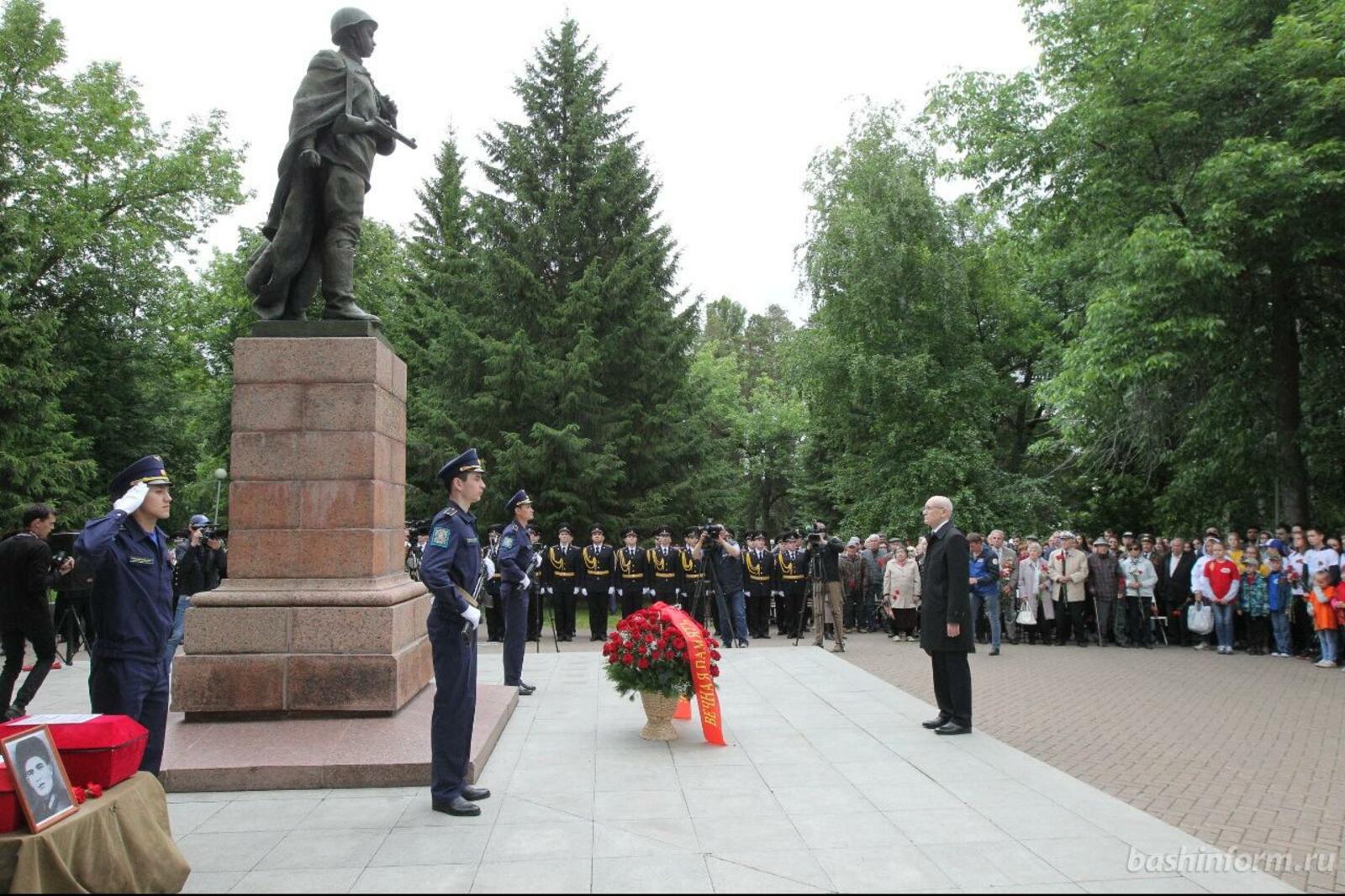Олег Яровиков