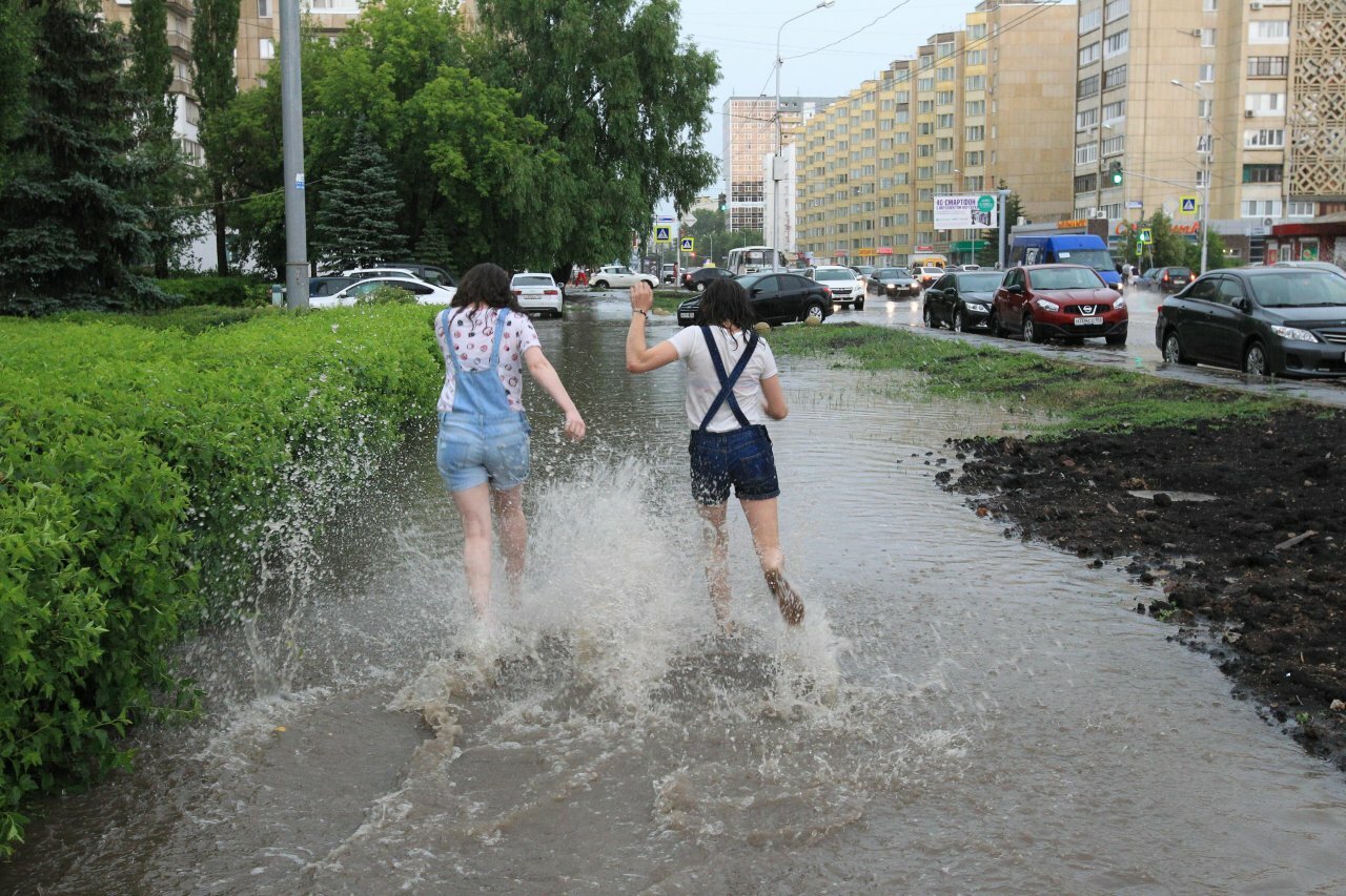 Осадки в уфе. Дождь в Уфе. Ливень Лобня. Дождь погода Уфа.