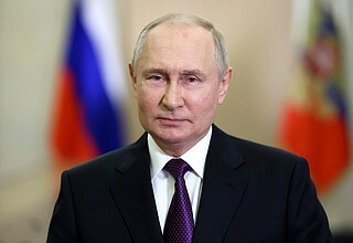 Владимир Путин встретился с Президентом Республики Абхазия Асланом Бжанией, который находится в России с рабочим визитом