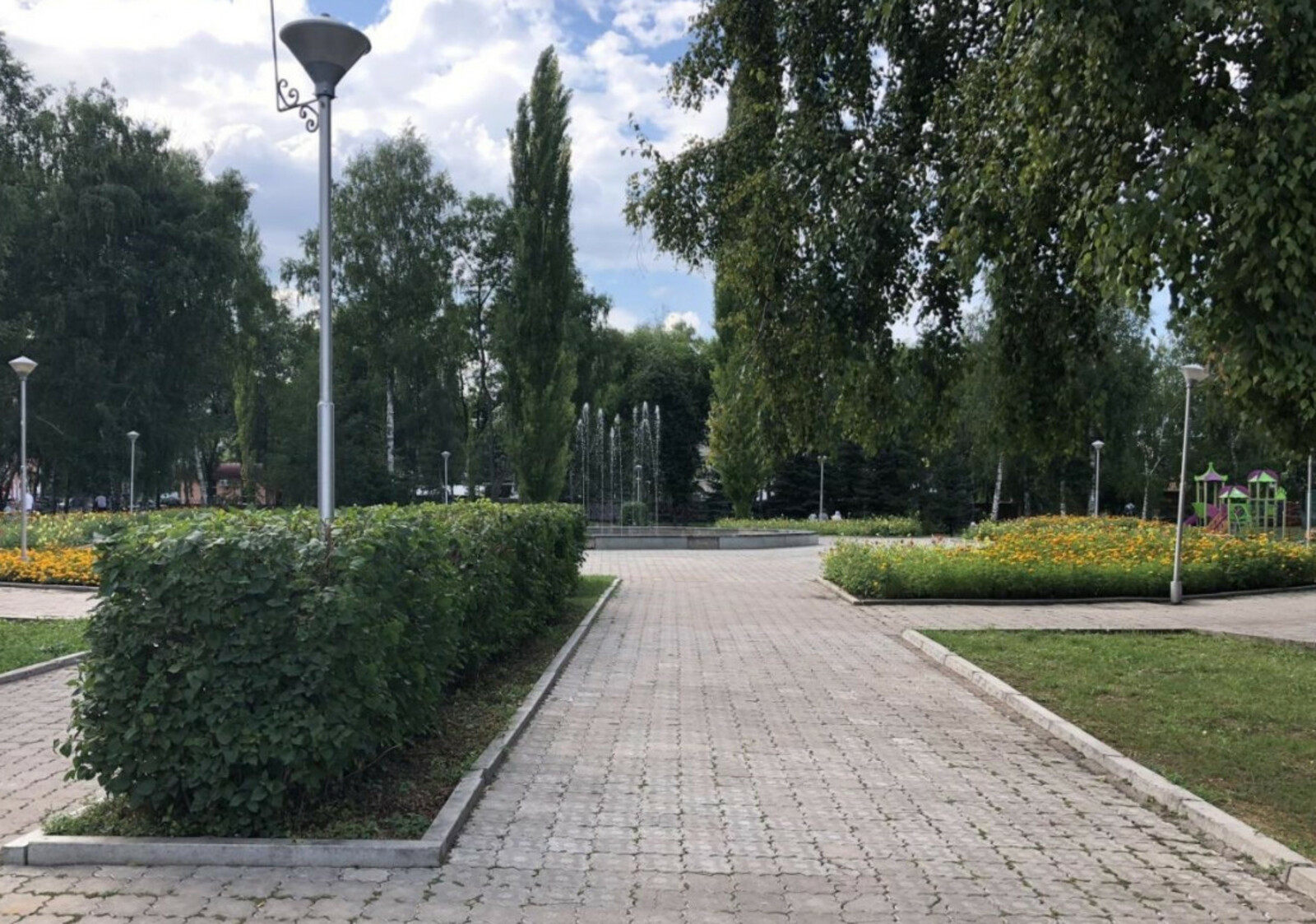 Стерлитамак город в башкирии. Парк гагарина стерлитамак зимой. Аттракционы в парке гагарина стерлитамак. Парк гагарина стерлитамак зимой. Трц арбат динозаврия.