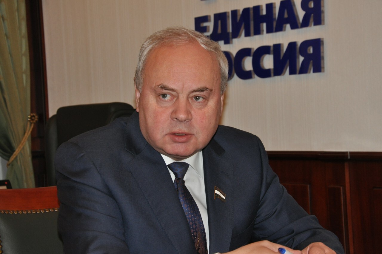 Председатель государственного собрания. Константин Толкачев фото председатель Курултай
