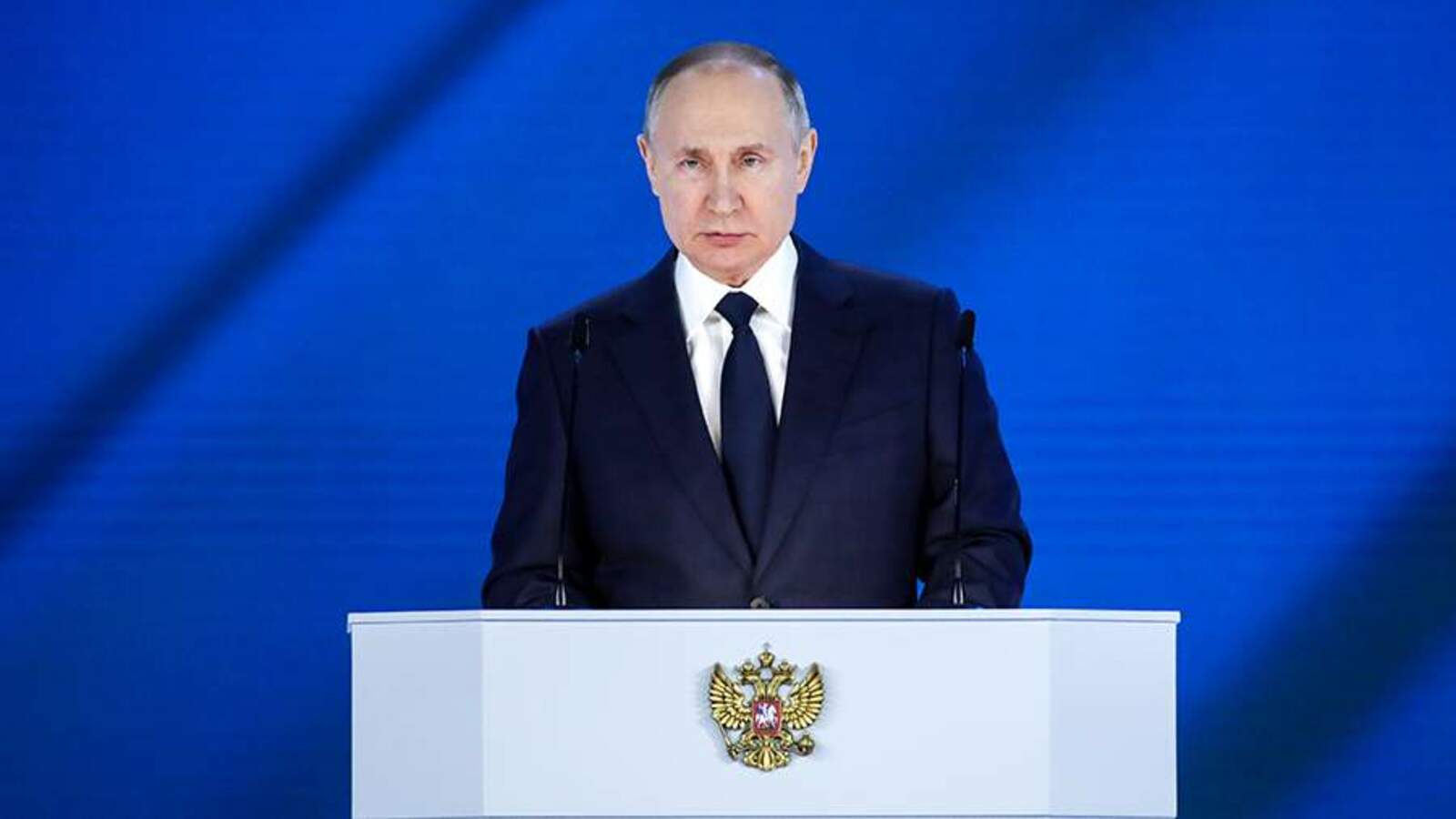 Владимир Путин начал обращение к Федеральному собранию России