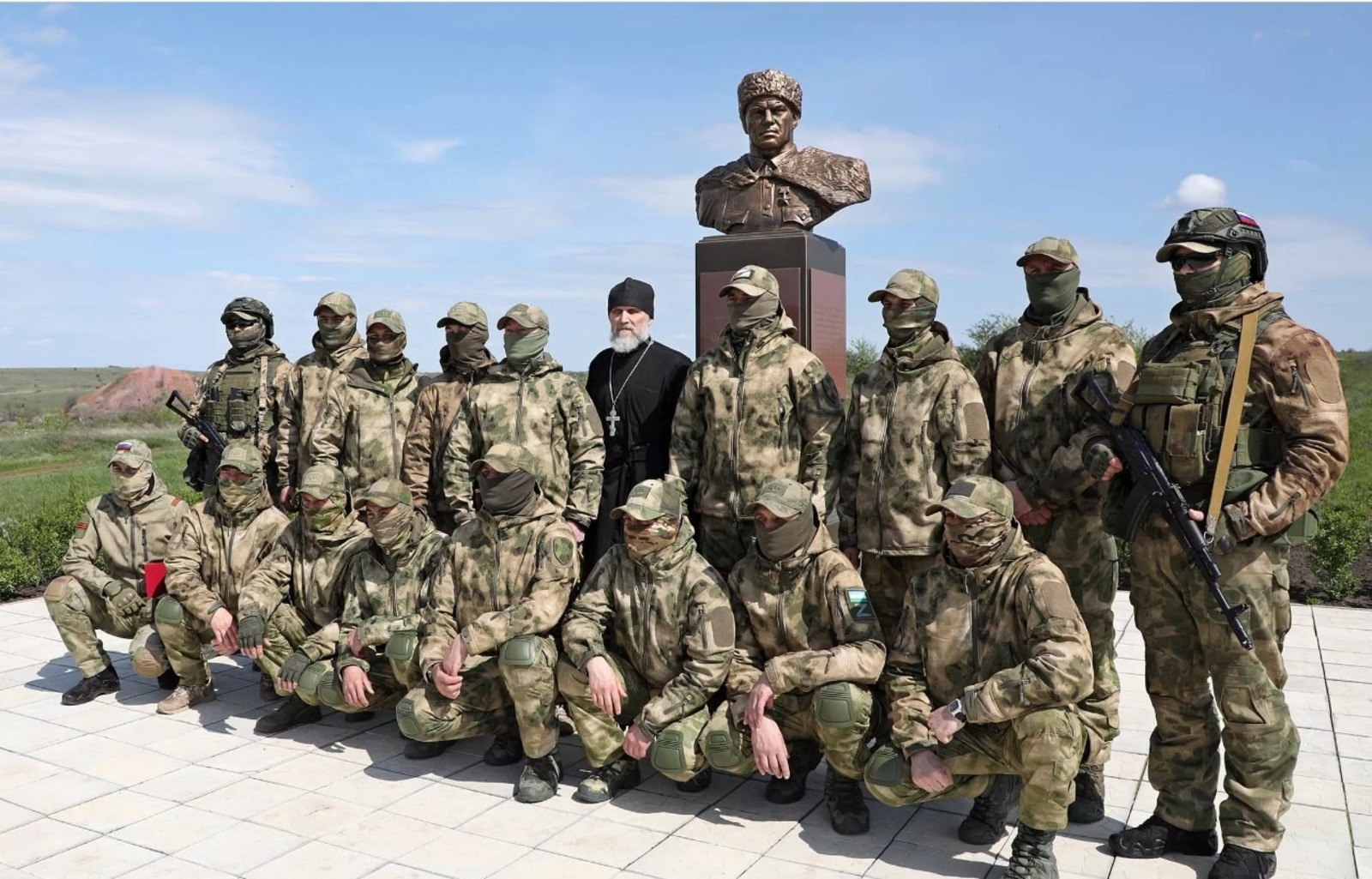 В ЛНР воины СВО почтили память Героя России Минигали Шаймуратова