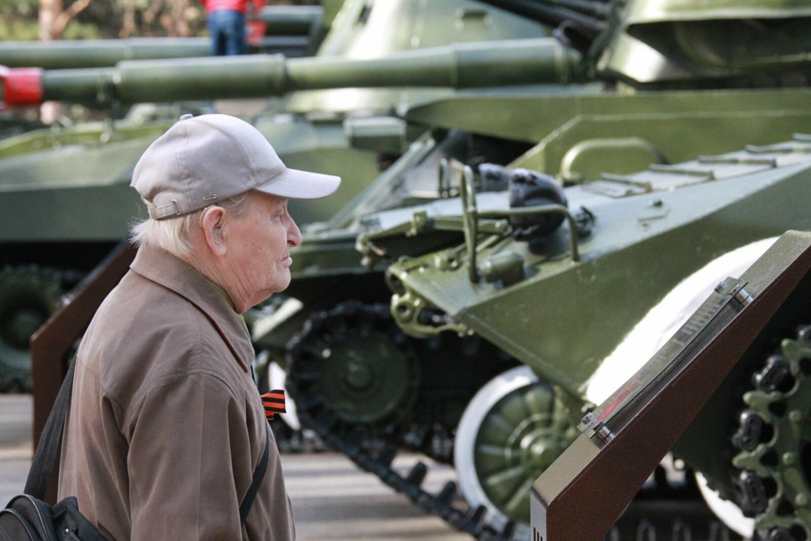 Олег Яровиков