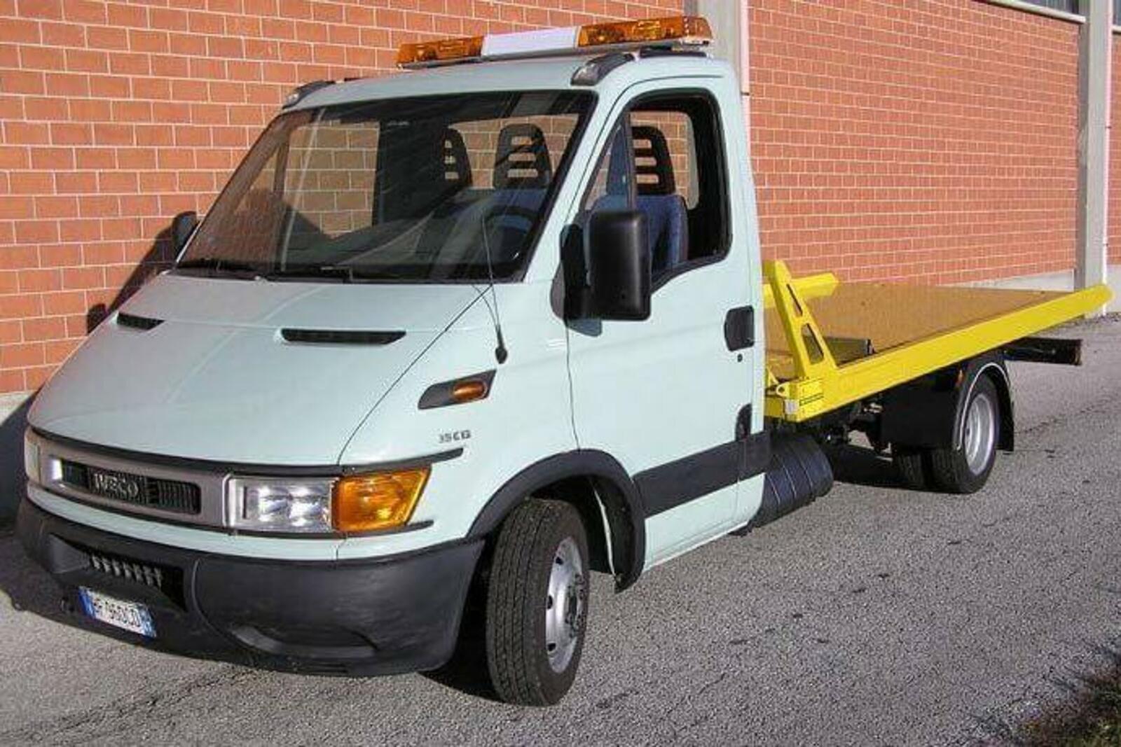 Авито куплю б у эвакуатор. Iveco 65 эвакуатор. Iveco Daily 1997 эвакуатор. Iveco Daily эвакуатор 2015. Iveco 360 эвакуатор.