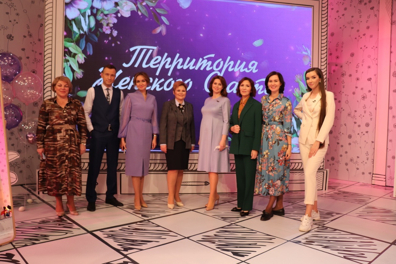 Программа бст на сегодня. Территория женского счастья Уфа 2022. Территория женского счастья на БСТ. БСТ сотрудники. Телеканал БСТ Уфа.