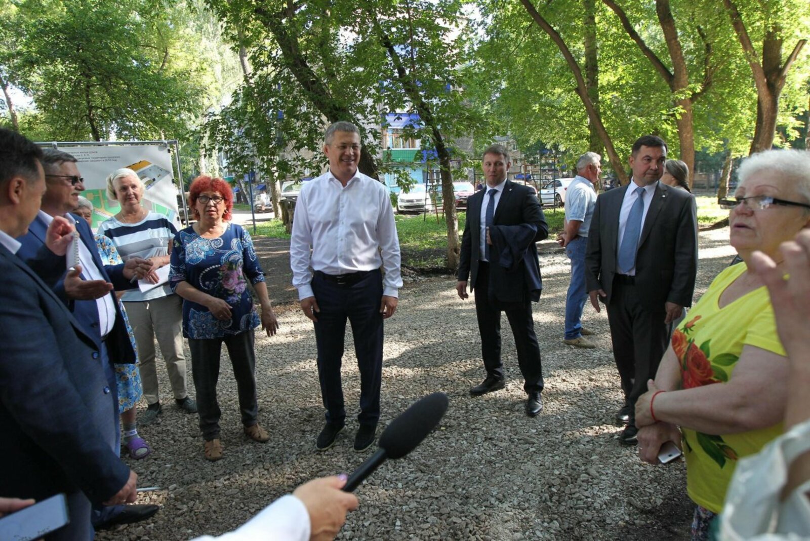 Олег Яровиков