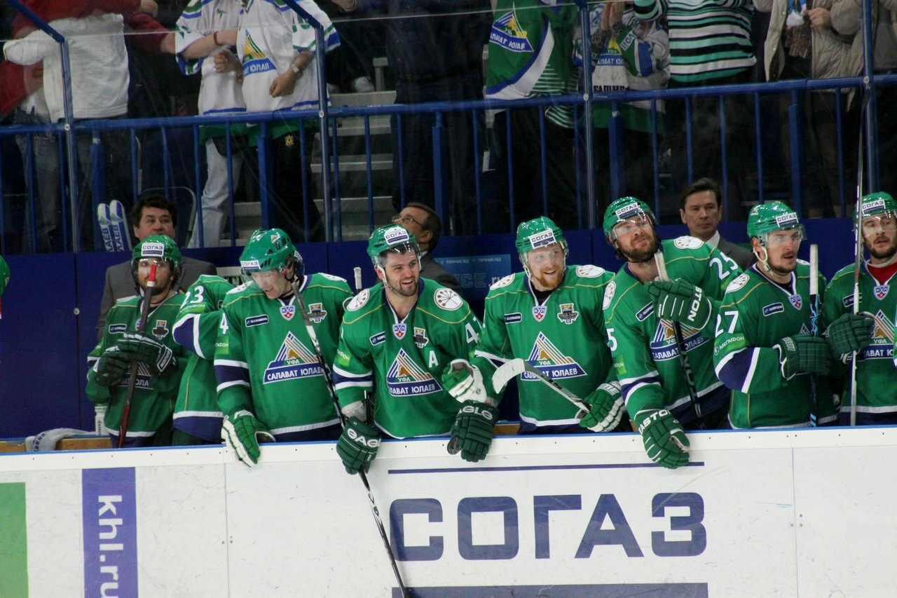 Салават юлаев локомотив 12 ноября. Салават Юлаев Кубок Гагарина 2011. Салават Силаев команда хоккей. Салават Юлаев Кубок Гагарина. Салават Юлаев хк клуб.