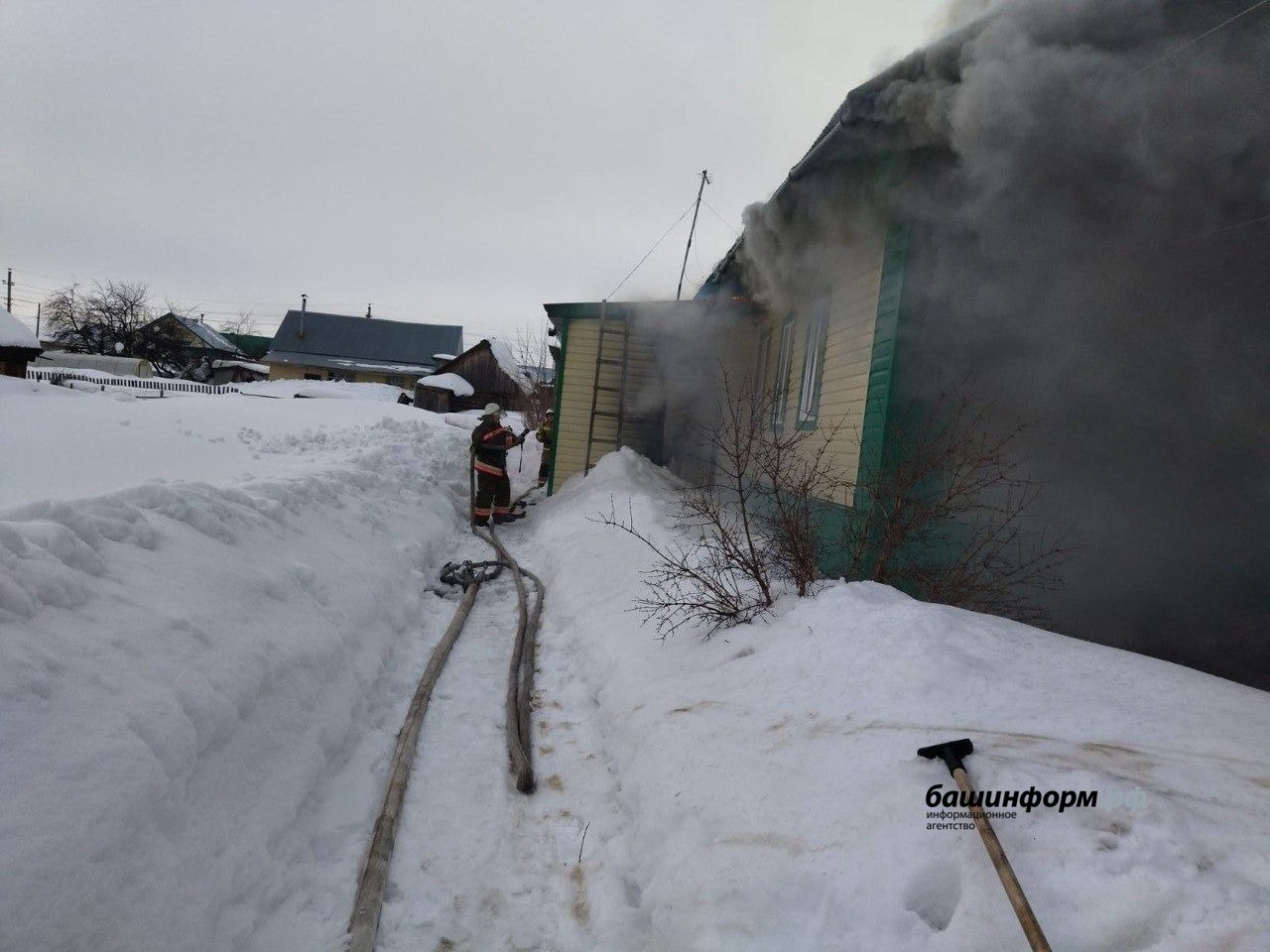 Вечер 02 02 2023. Пожар в Татышлинском районе. Пожар село Усинское Сызранский район 2022 год. Осоргинский Посад Уфа пожар. Пожар в Кудашево Татышлинский район.