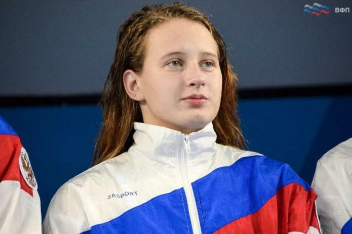 Полина Егорова пловчиха