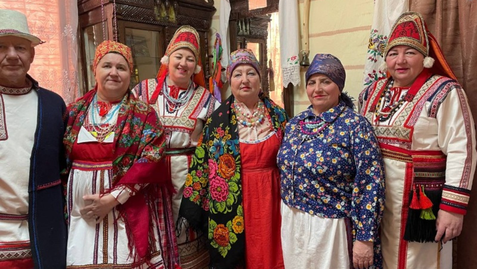 Одним из самых ярких участников фестиваля «Платок- символ Мира» станет  мордовский ансамбль «Вастома»