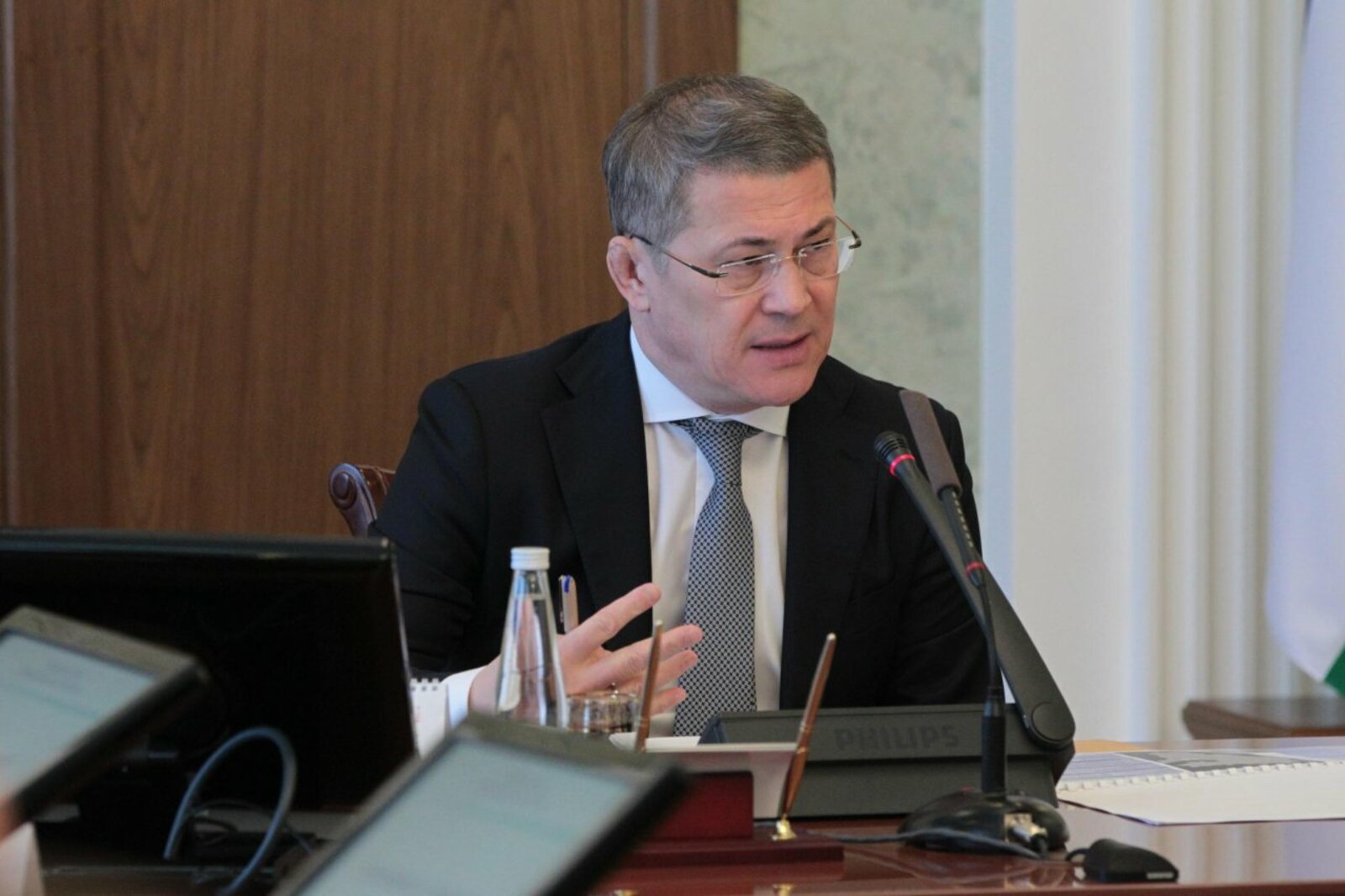 Олег Яровиков