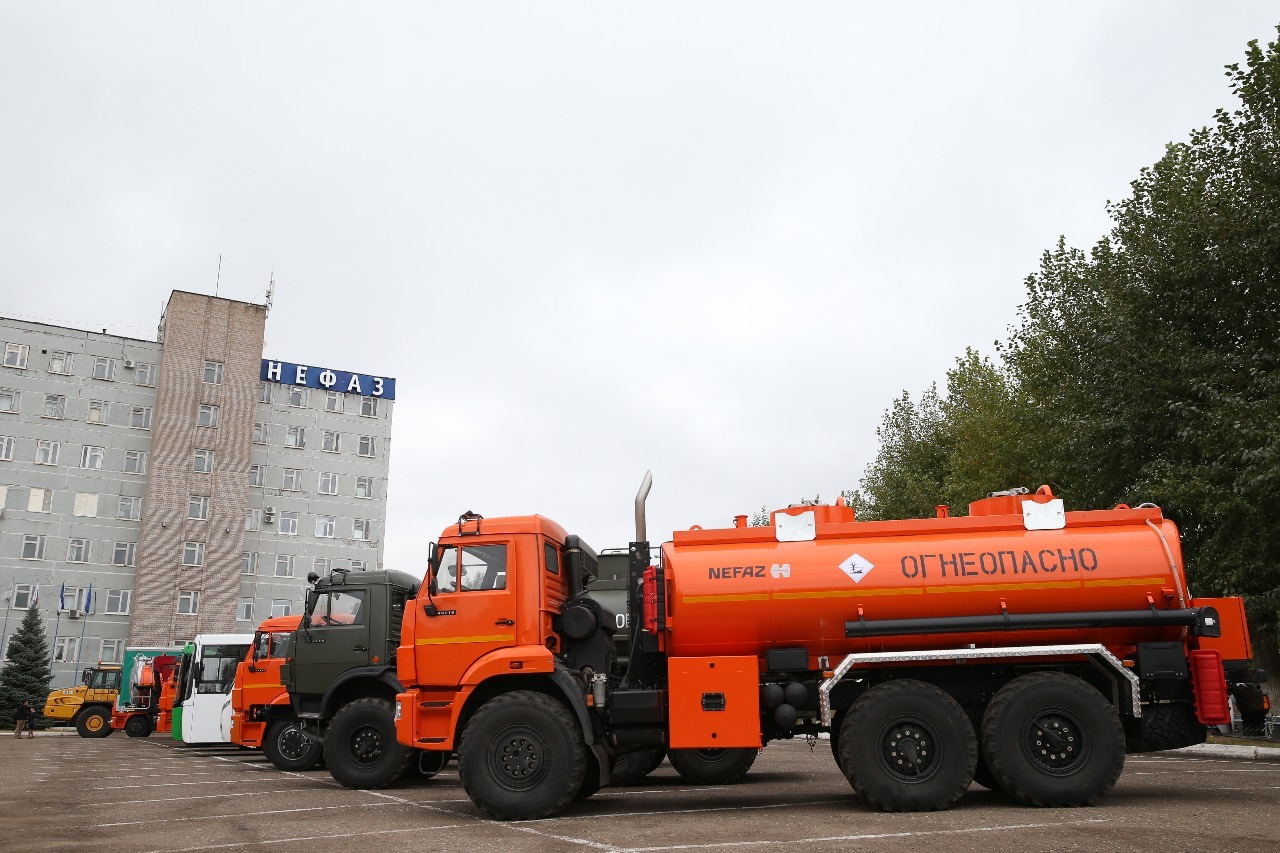 Нефаз вакансии. НЕФАЗ Нефтекамск. Нефтекамск КАМАЗ. Завод в Нефтекамске КАМАЗ. Автозавод НЕФАЗ.