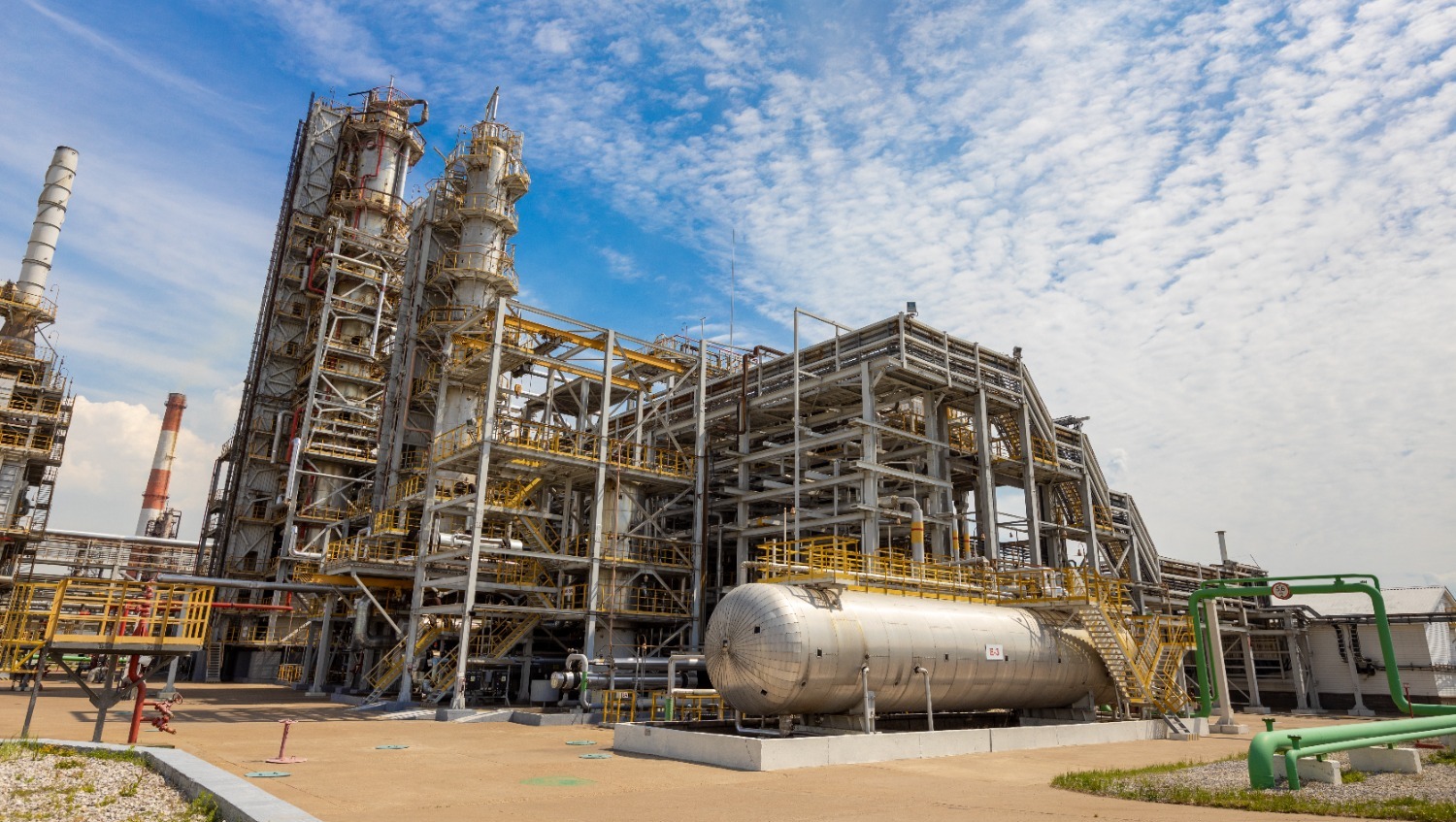 Нефтеперерабатывающий завод презентация